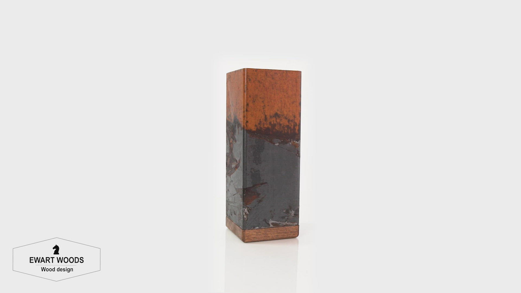 Rusted kitchen utensil holder in three different dimensions made by EWART WODOS