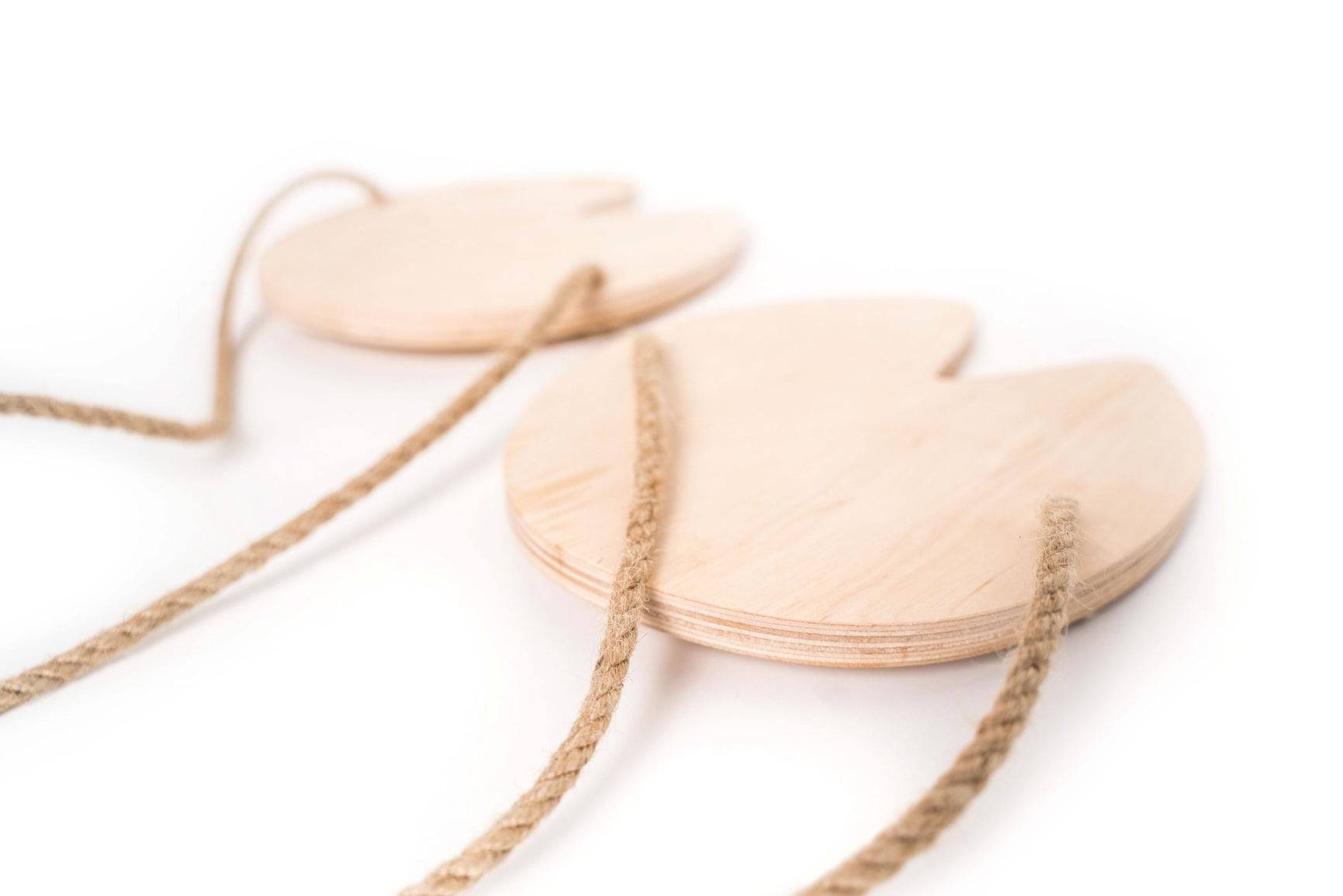 Wooden stepping stones WITH rope (Animal footprint) - EWART WOODS