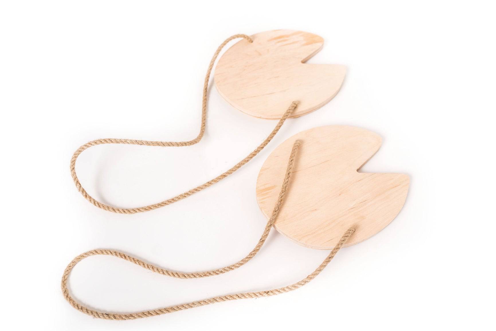Wooden stepping stones WITH rope (Animal footprint) - EWART WOODS